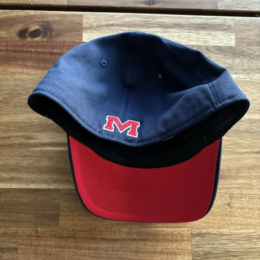 Nike Ole Miss Rebels Hat Cap NCAA‎ Blue Red NON Adjustable Sporty Gym Athleisure